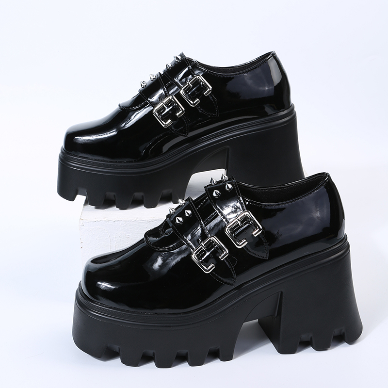 Amazon.com: Zapatos de sandalias de plataforma plana para mujer, zapatos  negros y blancos, zapatillas de playa, cómodas sandalias con solapa, zapatos  hembra 859 : Ropa, Zapatos y Joyería