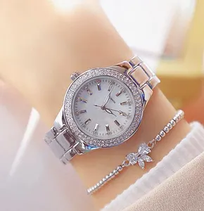 50個から始まり、高品質、シンプルでファッショナブルな合金製の女性用クォーツ時計を卸売りできます