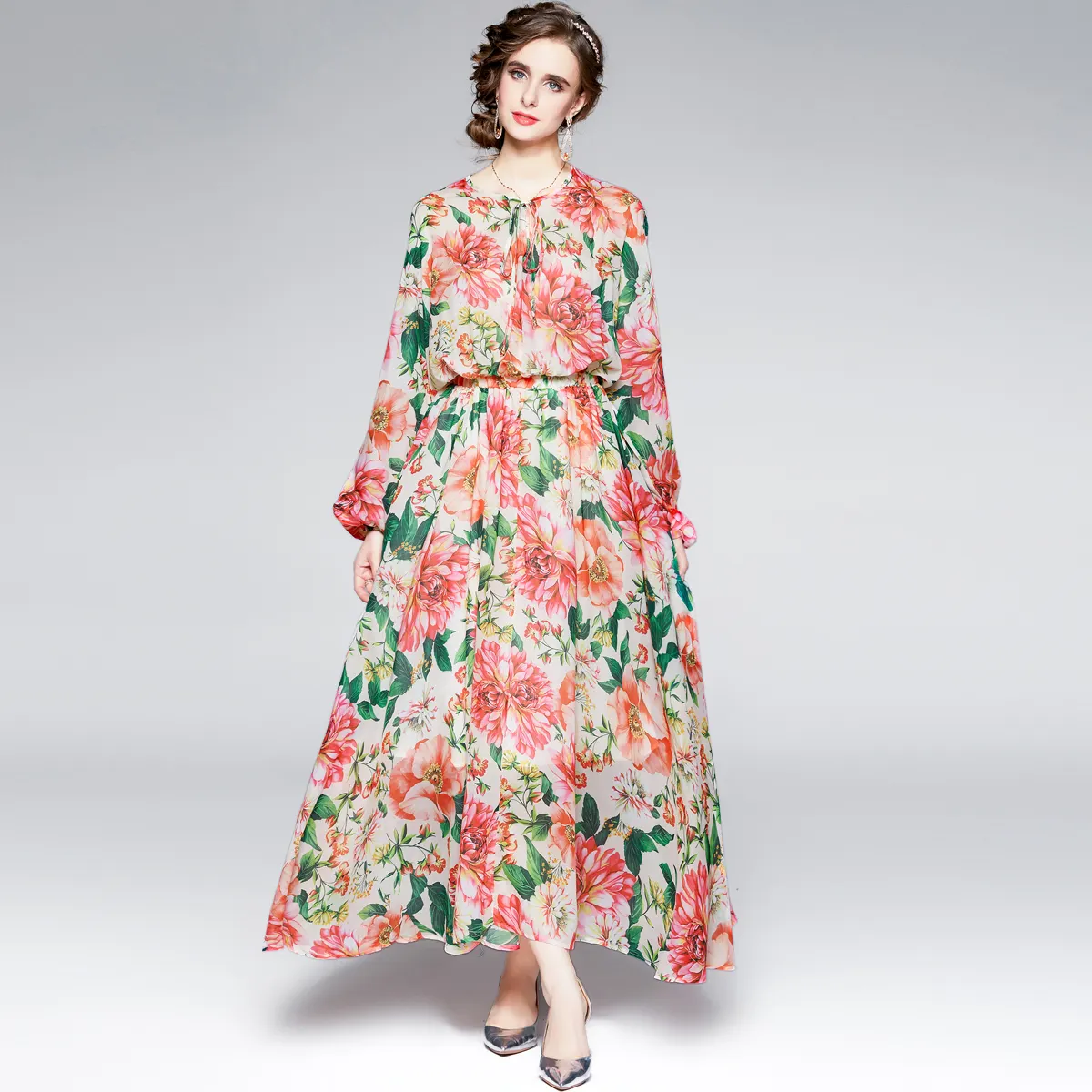 Son tasarım uzun kollu pilili şifon elbiseler zarif çiçek baskı Maxi elbise bayanlar yaz elbisesi