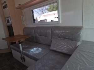 Caravane <span class=keywords><strong>de</strong></span> camping légère, moderne, version ultime, double essieu, familiale, <span class=keywords><strong>de</strong></span> luxe, avec cuisine et salle <span class=keywords><strong>de</strong></span> bain électriques mobiles - Product Image 3