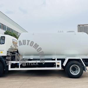 Mini camion-citerne de gaz de pétrole liquéfié à 6 roues Capacité de 3000 à 15000 litres Poupe gonflable 3-15cbm Mini camion-citerne GPL - Product Image 2