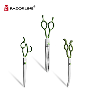 <span class=keywords><strong>Pet</strong></span> <span class=keywords><strong>Grooming</strong></span> Scissors Set Caixa De Couro Prata Verde Eco Tesoura De Aço Inoxidável Offset Handle para a Limpeza Do Cabelo Do Cão - Product Image 3