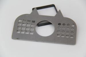 เครื่องตัดไฟเบอร์เลเซอร์ขนาดเล็กคุณภาพสูงสำหรับเหล็กโลหะ ราคาดีที่สุด - Product Image 1