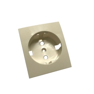 Toma de corriente universal industrial a prueba de agua IP44 con cubierta - Product Image 1