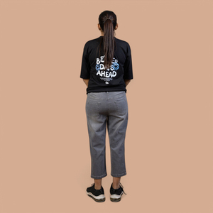 <b>Summer</b> Fashion Women's Athletic Capri <b>Pants</b> Moisture Wicking Stretch Fabric Capri <b>Pant</b> OEM ODM Ladies Capri <b>Pants</b> For Daily Wear - Product Image 5