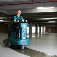 Les machines commerciales de nettoyage de carreaux de céramique à double brosse roulent sur la machine d'épurateur de plancher