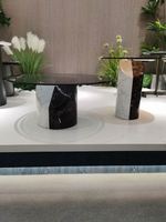 Premium Moderner Beweglicher Couchtisch mit Gehärteter Glasplatte, Designer-Beistelltisch mit Naturmarmorplatte, Wohnzimmermöbel