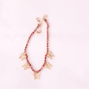 Pulsera de cristal con forma de mariposa para mujer con incrustaciones de diamantes, joyería para uso diario, tono plateado y dorado - Product Image 5