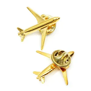 Yüksek kalite özel Logo Pin tasarım Metal emaye pimleri İzci rozetleri altın kaplama kazınmış havayolu kanatları Pin rozeti giyim için