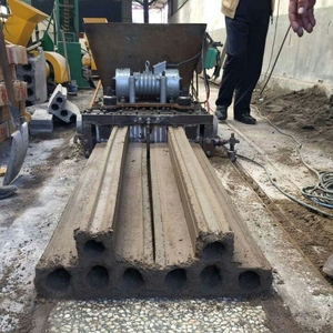 Machine d'extrusion <span class=keywords><strong>de</strong></span> panneaux muraux <span class=keywords><strong>en</strong></span> <span class=keywords><strong>béton</strong></span> préfabriqué avec boîte <span class=keywords><strong>de</strong></span> vitesses pour la production <span class=keywords><strong>de</strong></span> clôtures <span class=keywords><strong>de</strong></span> jardin, extrudeuse <span class=keywords><strong>de</strong></span> panneaux muraux <span class=keywords><strong>en</strong></span> <span class=keywords><strong>béton</strong></span>, dalle <span class=keywords><strong>en</strong></span> <span class=keywords><strong>béton</strong></span> - Product Image 3