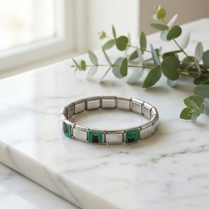 Bracelet modulaire chat mignon en acier inoxydable doré/argenté, extensible, avec motif chat en émail pour les amoureux des chats - Product Image 2