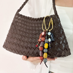 Colgante de Bolso Vintage con Diseño de Pez Marino, Llavero de Cuentas de Madera a Rayas Coloridas, Hecho a Mano, Adorno Colgante para Bolso de Mujer, Ideal para Vacaciones - Product Image 1
