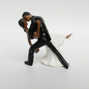 Mariée et marié <span class=keywords><strong>personnes</strong></span> noires danse Tango gâteau Topper Couple noir décoration de gâteau de mariage Figurines de marié - Product Image 2