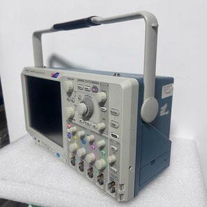 Oscilloscope à signaux mixtes Tektronix Mso5204 4 canaux, 2 GHz, 10 GS/s, d'occasion - Product Image 6