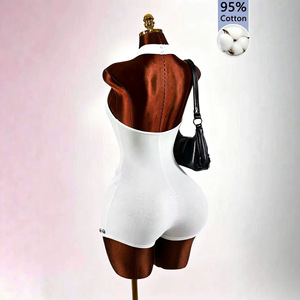 PEEQI FC1577 Nuova Tuta da Donna Autunnale all'Ingrosso con Rivetti e Cut-out, Senza Maniche, Halter, Sexy, da Discoteca, con <span class=keywords><strong>Schiena</strong></span> <span class=keywords><strong>Scoperta</strong></span> - Product Image 3