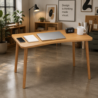 Bureau d'ordinateur moderne et simple, table d'écriture peu encombrante pour petit appartement, dortoir, chambre, bureau à domicile, bureau d'étude