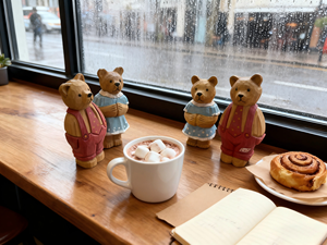 Statuette di Orso in <span class=keywords><strong>Legno</strong></span> Incise Personalizzate, Decorazioni Ecologiche da Tavolo per Interni, Anniversari e Matrimoni - Product Image 2