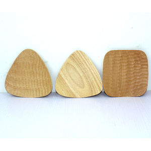 Bandejas de servir de madera triangulares y cuadradas de madera de haya hechas a mano para aperitivos, frutas, pasteles, café, té, comidas, hoteles - Product Image 1