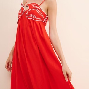 Vestido Midi de Verano en Oferta para Mujer, Cintura Alta, Sin Tirantes, Bordado Floral, Tirantes Finos, Diseño Hueco, Lino Personalizado, OEM Personalizable - Product Image 2