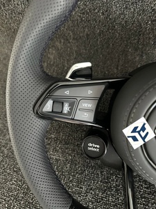 Volante de fibra de carbono personalizado con botón de inicio para <span class=keywords><strong>Audi</strong></span> RS5 A5 RS4 RS3 TT <span class=keywords><strong>RS</strong></span> <span class=keywords><strong>4</strong></span> 5 6 7 A4 A6 diseñado para modelos R8 - Product Image 3