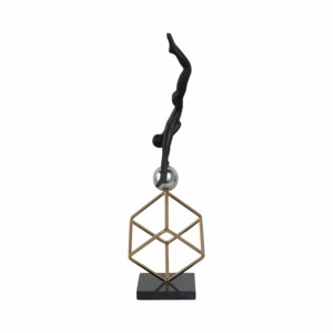 Statuetta scultorea in metallo di ginnasta su palla e cubo per decorare la casa, l'ufficio o la scrivania - Product Image 3