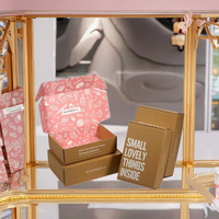 Boîtes d'expédition en carton ondulé imprimées sur mesure avec doublure en mousse - Emballage écologique et recyclable pour cosmétiques, vêtements, bougies