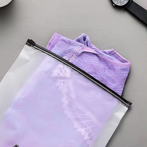 Matte Frosted Trắng Hộ Gia Đình Túi Nhựa Với Dây Kéo Màu Đen T-Shirt Zip Con Dấu <span class=keywords><strong>Ziplock</strong></span> Cho Quần Áo & Ô Bao Bì - Product Image 4