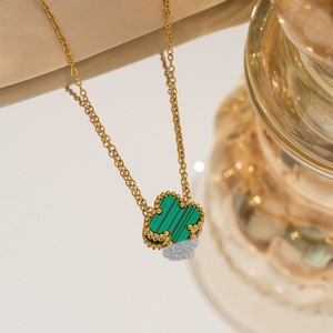 สร้อยคอจี้รูปใบโคลเวอร์สี่แฉกประดับมรกตเคลือบทอง 18K สร้อยคอคลาสสิกนำโชคสำหรับผู้หญิง ของขวัญเครื่องประดับแฟชั่น - Product Image 5