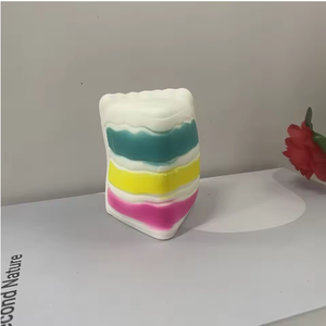 Jouet anti-stress en silicone en forme <span class=keywords><strong>de</strong></span> cornet <span class=keywords><strong>de</strong></span> <span class=keywords><strong>glace</strong></span> à rebond lent pour cadeau d'anniversaire d'enfant (à partir <span class=keywords><strong>de</strong></span> 14 ans) - Product Image 5