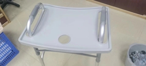 Nouveauté servant un <span class=keywords><strong>plateau</strong></span> de nourriture léger en plastique antidérapant Walker pour marcheurs pliants de mobilité pour personne handicapée de vieillesse - Product Image 4