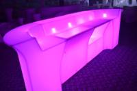 Comptoir de bar LED moderne et élégant, en plastique durable, lumineux, table de fête, design de mobilier de bar élégant pour la maison