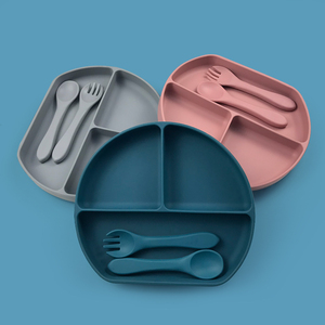 Plato <span class=keywords><strong>de</strong></span> succión <span class=keywords><strong>de</strong></span> silicona lavable, cuenco portátil para bebé, vajilla <span class=keywords><strong>de</strong></span> alimentación infantil con cuchara <span class=keywords><strong>de</strong></span> madera y tenedor, novedad, gran oferta - Product Image 4