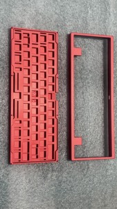 قواعد لوحة مفاتيح الألومنيوم الآلية المخصصة باستخدام الحاسب الآلي مع أقدام سبائك التيتانيوم نظام طباعة دقيق ألواح من الفولاذ المقاوم للصدأ والنحاس الأصفر - Product Image 2