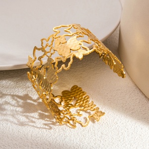 Pulsera Hueca de Acero Inoxidable de Lujo con Baño de Oro de 18K, Diseño Fresco y Dulce, para el Verano, Brazaletes de Moda - Product Image 5