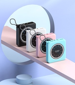 Cargador Portátil Mini para Teléfono, Banco de Energía de 10000 mAh con Diseño de Reloj, Banco de Energía de Emergencia Tipo C con Llavero, Tamaño de Bolsillo - Product Image 2