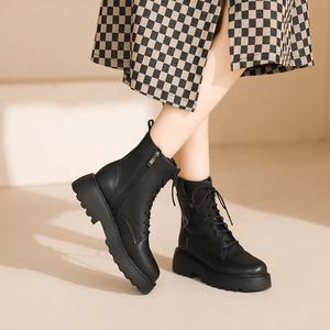 Botas de piel negras de caña media para mujer, estilo 2026, con cordones, cómodas, transpirables, con forro de piel y puntera gruesa. - Product Image 2