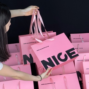 Túi giấy cứng cao cấp tráng phủ màu trắng, số lượng đặt hàng tối thiểu thấp, in logo tùy chỉnh, kích thước lớn/trung bình, màu trắng, chắc chắn, dùng làm túi quà tặng, túi mua sắm cho cửa hàng quần áo - Product Image 1