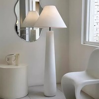 PM Nordic Pilzförmige Eisen-Stehlampe für Hotel, Wohnzimmer, Schlafzimmer, Homestay, Atmosphäre, Moderner Italienischer Stil