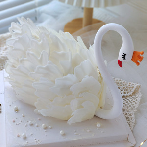 Crown Swan 3D Soft Rubber Neck Cake Topper Valentine's Day Reusable Decoration Heart Shape Birthday Party Ornament - Product Image 4