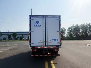 รถบรรทุกห้องเย็น JAC ขนาด 4.2 เมตร เกียร์ธรรมดา สำหรับขนส่งผัก เนื้อสัตว์แช่แข็ง มาตรฐานไอเสียยูโร 6 - Product Image 2