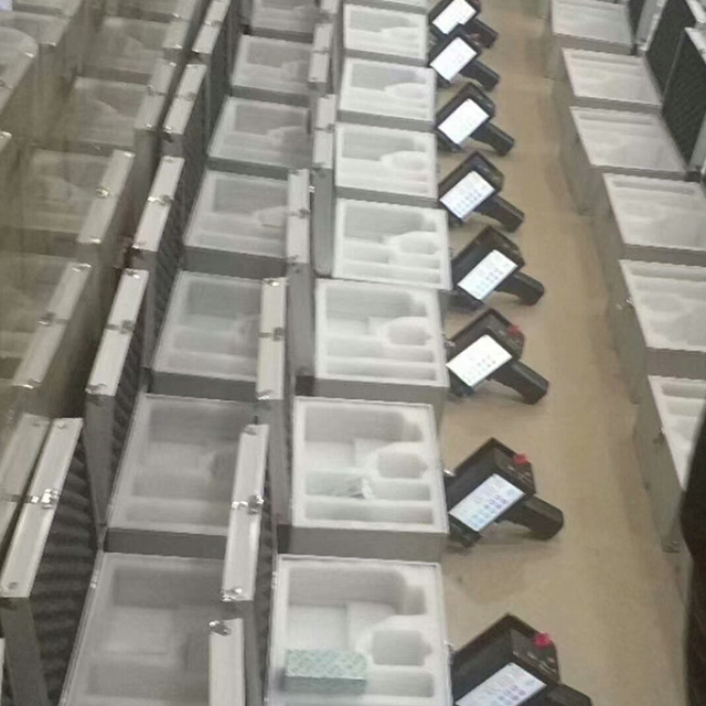 Industriel codage carton boîte de bouteille en verre de l'écran portable imprimante portable TIJ 2.5 imprimante à jet d'encre