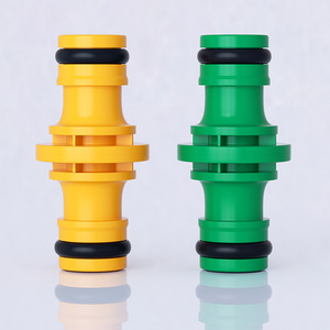 Connecteur double passage en plastique Guoma Ruixiang jaune-vert pour tuyau d'eau, connecteur bidirectionnel pour accessoires de pistolet à eau - Product Image 1
