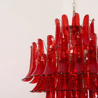 Lustre en verre soufflé rouge de style Murano, design pétale fait main, luminaire suspendu pour salle à manger, hall d'entrée et salon