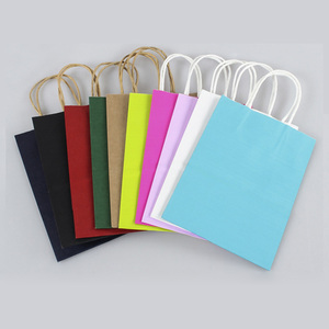 Màu Sắc Tùy Chỉnh Túi Mua Sắm Sang Trọng Có Tay Cầm Giấy <span class=keywords><strong>Kraft</strong></span> Nhiều Kích Cỡ Trong Kho Quần Áo Quà Tặng Mua Sắm Túi Đồng Bằng Không Có Logo - Product Image 3