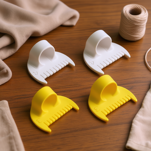 Lot de 4 outils de couture en plastique pour points de surjet, espacement 3 mm et 4 mm, pour débutants et seniors en couture machine, durables, blanc et jaune - Product Image 2