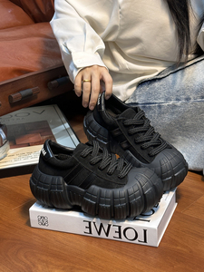 Sneakers Casual alla moda in vera pelle smerigliata da donna con grossi Sole di pneumatici Sole con plateau ''scarpe da papà'' per l'autunno - Product Image 4