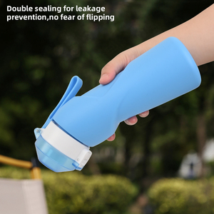 Bouteille d'eau pliable en silicone ultra-portable de 700 ml, anti-fuite, sans BPA, pour les sports de plein air, la salle de sport et les voyages - Product Image 6