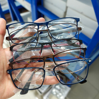 Montures de lunettes optiques en métal à charnière à ressort et déstockage – Assortiment tendance, durable, léger et élégant pour usage quotidien