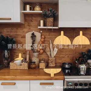 Pala para pizza de madera, tabla semicircular de madera maciza, bandeja universal para uso en la cocina - Product Image 1