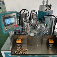 Machine d'assemblage de cylindre de serrure pour assembler l'anneau de Seeger et la came en acier dans le cylindre de serrure
